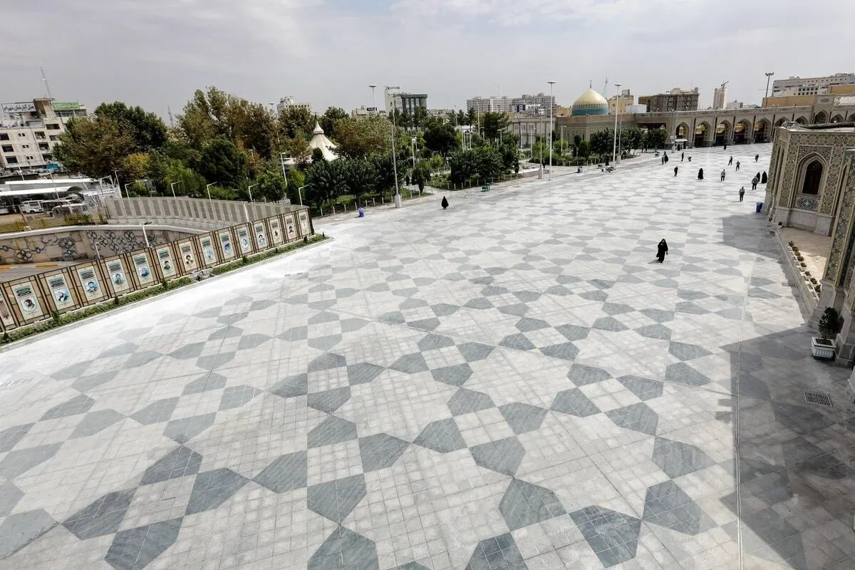 عملیات سنگ‌فرش بست طبرسی حرم مطهر رضوی به پایان رسید
