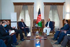 طاهریان در دیدار با اتمر: تغییری در سیاست طالبان به وجود نیامده است