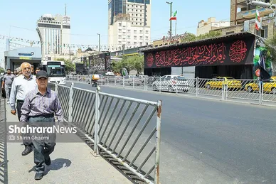 گزارش تصویری | اکران‌های شهری ماه محرم در مشهد