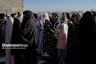 گزارش تصویری | نماز عید سعید فطر مهاجران افغانستانی در محله گلشهر مشهد