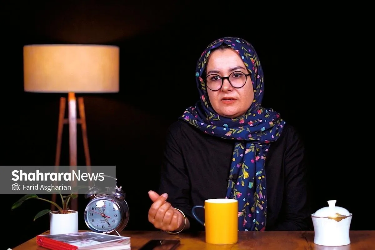 مکرمه شوشتری: نوشتن همیشه پناهگاه من بوده است | مدشدن جستارنویسی، ناآگاهانه است