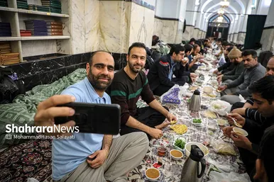 آیین معنوی اعتکاف در حرم امام رضا (ع)