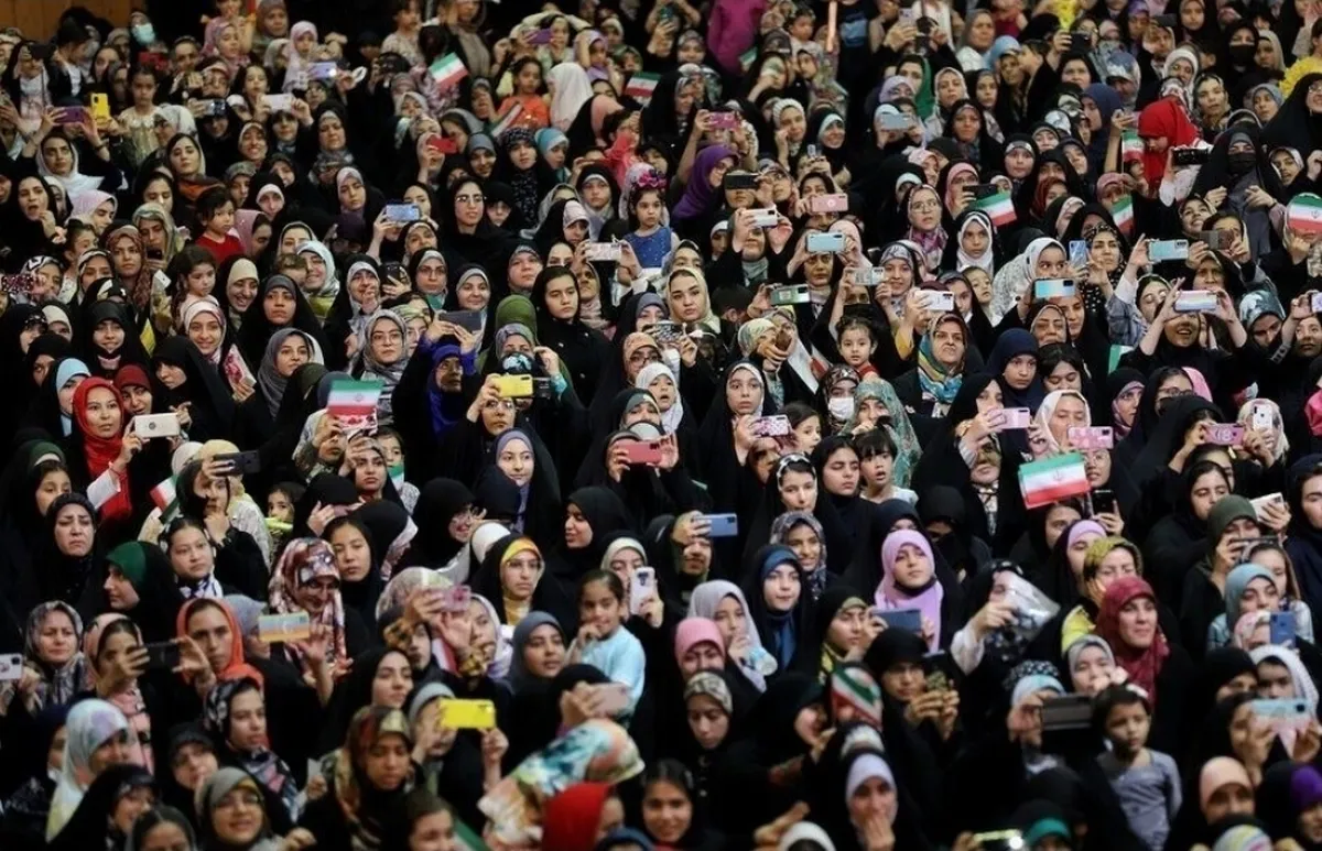 بررسی دستاورد‌های ۴۷ ساله انقلاب اسلامی در حوزه زنان| فعالیت در کرسی‌های دانشگاهی رشد داشته است