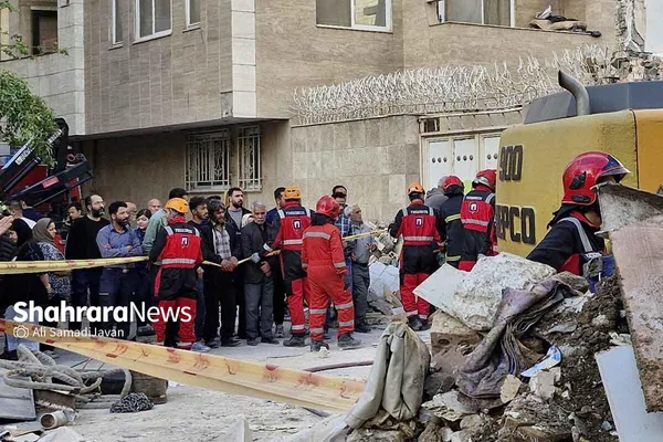 ریزش مرگبار ساختمان در مشهد | بیش از ۲۴ ساعت عملیات تجسس برای نجات محبوس شدگان زیر آوار + عکس و فیلم