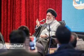 آیت&zwnj;الله علم&zwnj;الهدی: مبلغان مذهبی باید با دانش&zwnj;آموزان ارتباط مستمر و دوطرفه داشته باشند | آموزش و پرورش سرخط جریان&zwnj;سازی در مدارس است