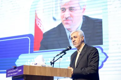بازدید وزیر ورزش و جوانان از نمایشگاه «هم آهنگ»