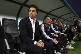 فرهاد مجیدی جام حذفی را هم نگیرد در استقلال می&zwnj;ماند!