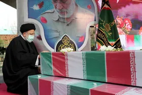 حضور رئیس&zwnj;جمهور در مراسم تشییع شهدای گمنام + فیلم