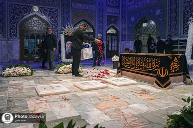 گزارش تصویری | آماده سازی مزار مطهر رهبر شهید انقلاب اسلامی در حرم مطهر رضوی