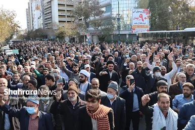 راهپیمایی اصناف، بازاریان و نمازگزاران پس از نماز جمعه مشهد