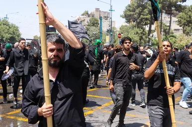  عزاداری روز عاشورا در مشهد