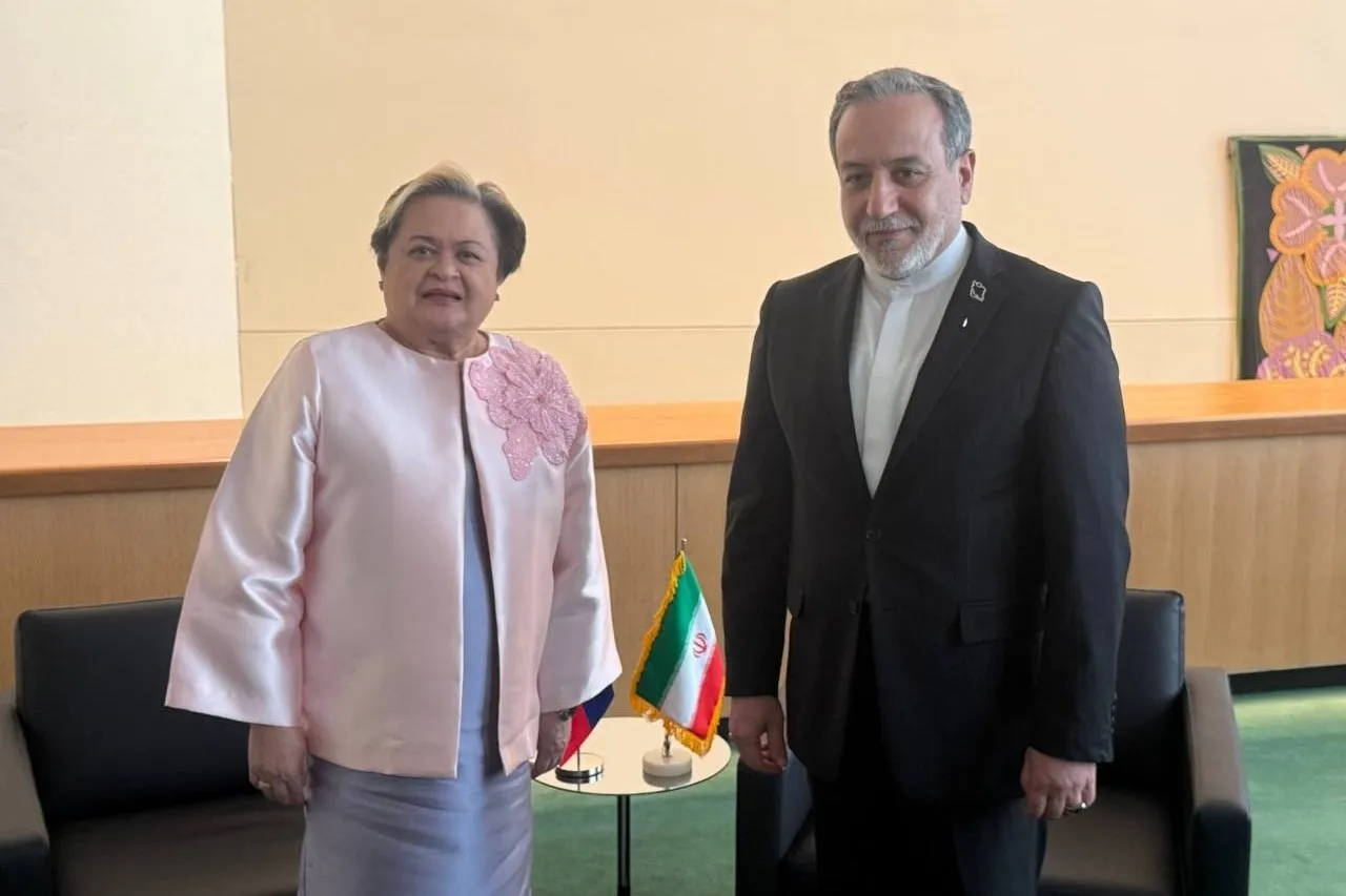 وزیر خارجه ایران و فیلیپین
