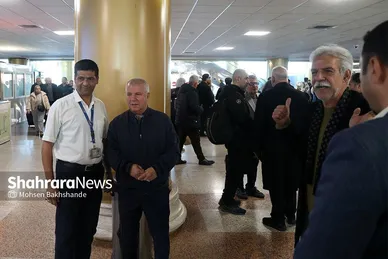 گزارش تصویری | استقبال از تیم ستارگان ۹۸ در فرودگاه مشهد