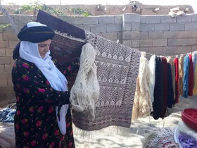 نخ ریسی و رنگ ریزی سنتی در خواف احیا شد