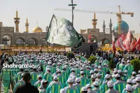 خدام‌الرضا (ع) در مسیر نجف اشرف | خادمان شهر مشهد برای خدمت به زائران اربعین اذن خدمت گرفتند + فیلم