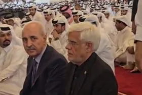 معاون اول رئیس&zwnj;جمهور در نماز جمعه دوحه حضور یافت