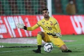گلر پرسپولیس در راه سیرجان
