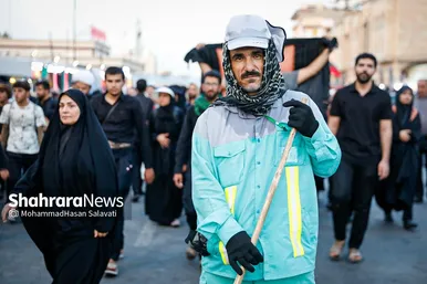 گزارش تصویری | خادمان فیروزه‌ای اربعین حسینی در نجف اشرف