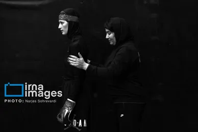 گزارش تصویری | مسابقات MMA زنان قهرمانی کشور در اراک
