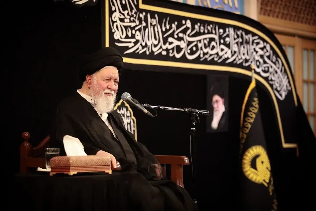 آیت‌الله علم‌الهدی: امام یازدهم (ع) با حکمت و تدبیر، راه هدایت جامعه شیعی را هموار ساختند