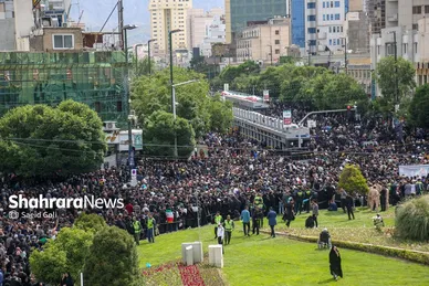 مشهد در ماتم رئیس جمهور شهید (۲)