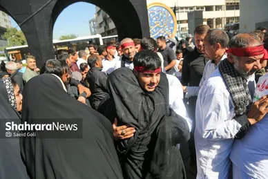 استقبال از طولانی‌ترین کاروان پیاده‌روی اربعین در مشهد مقدس