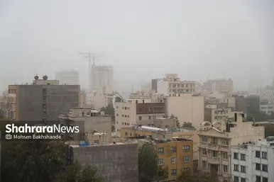 هجوم ریزگرد‌ها به آسمان مشهد (۴ شهریور ۱۴۰۲)