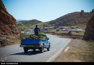 عبور عشایر از خرم آباد