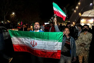 شادی مردم مشهد بعد از برد تیم ملی ایران 2