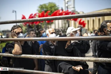 عزاداری و نماز ظهر عاشورا میدان امام حسین(ع) تهران