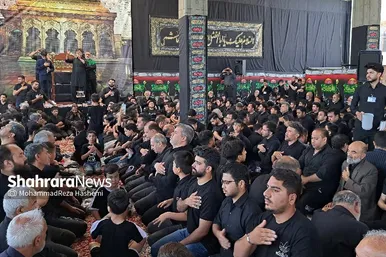 ظهر عاشورا در هیئت قندهاری‌های مشهد