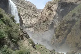 ویدئو| آبشار اودال در روستا سرچشمه بوشهر