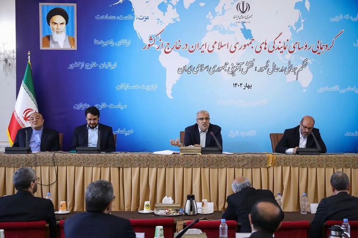 وزیر نفت: میعانات گازی ذخیره شده روی آب به صفر رسید| ۷۰ تا ۸۰ درصد تجهیزات صنعت نفت را تولید می‌کنیم