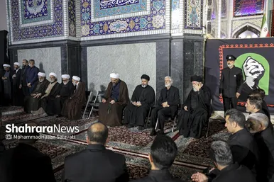 گزارش تصویری | شب چهارم مراسم بزرگداشت رهبر شهید انقلاب اسلامی در حرم مطهر رضوی