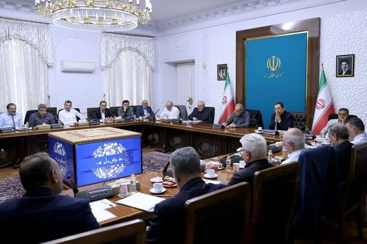 تصویب ۷ تصمیم عملیاتی برای تأمین برق صنایع و پایداری تولید با دستور پزشکیان