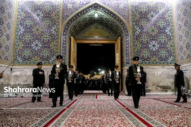 شام غریبان حسینی در حرم مطهر رضوی
