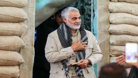 ویدئو| تصاویر منتشر نشده از دیدار خودمانی حاج قاسم با جوانان