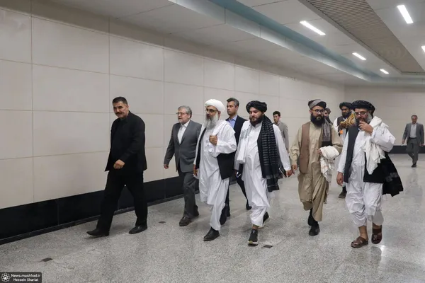 والی هرات از قطار شهری مشهد بازدید کرد + عکس