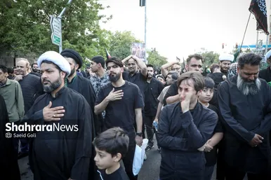 گزارش تصویری | کاروان اعلام عزای ماه محرم در مشهد