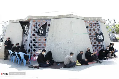 عزاداری و نماز ظهر عاشورا میدان امام حسین(ع) تهران