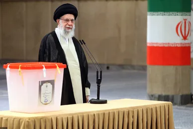 مرحله دوم رأی‌گیری انتخابات چهاردهمین دوره ریاست‌جمهوری با حضور رهبر معظم انقلاب اسلامی