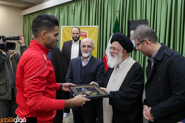 تجلیل آیت الله علم الهدی از بازیکنان تیم فوتبال شهرخودرو‎