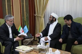 ملاقات وزیر علوم با پدر امیرمحمد خالقی پس از بخشش قاتل