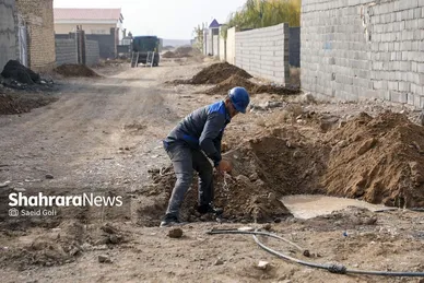 اجرای عملیات تخریب انشعابات غیرمجاز آب باغ‌ویلا‌های اطراف جاده کلات (۴ آذر ۱۴۰۳)