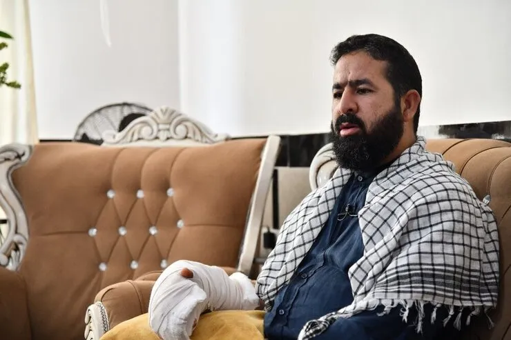 جانباز حادثه تروریستی حرم مطهر رضوی در بیمارستان بستری شد