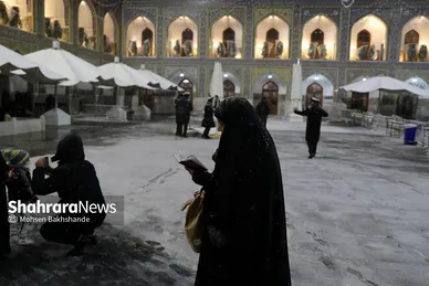 بارش برف زمستانی در حرم مطهر رضوی