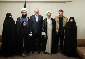 رئیس مجلس با خانواده&zwnj; شهیدان حرم رضوی دیدار کرد