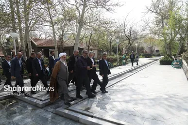 گزارش تصویری | بازدید استاندار خراسان رضوی و شهردار مشهد از چند بوستان سطح شهر و آرامگاه فردوسی در روز طبیعت