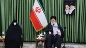 دیدار آیت‌الله‌ علم‌الهدی و سردار اشتری، فرمانده کل انتظامی با خانواده‌ی شهدای اغتشاشات مشهد