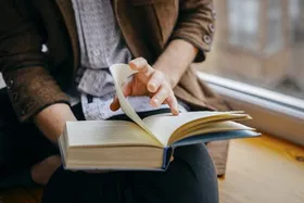 چند اشتباه رایج خوره&zwnj;های کتاب